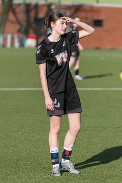 Bild 203 - wBJ SV Wahlstedt - SV Henstedt Ulzburg : Ergebnis: 0:1